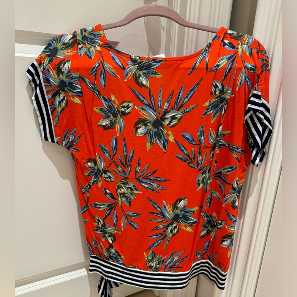 Flowered blouse - Picture 3 of 4